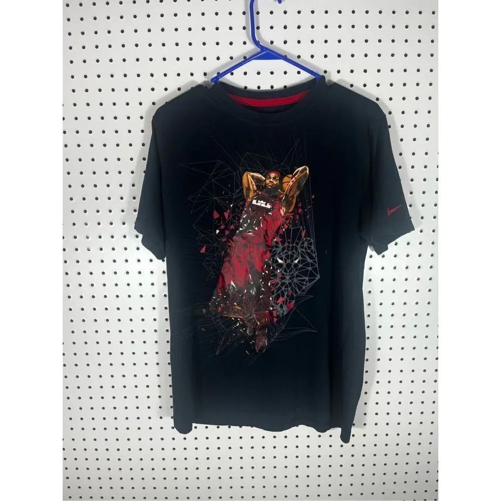 Nike “young” Lebron James graphic shirt size M